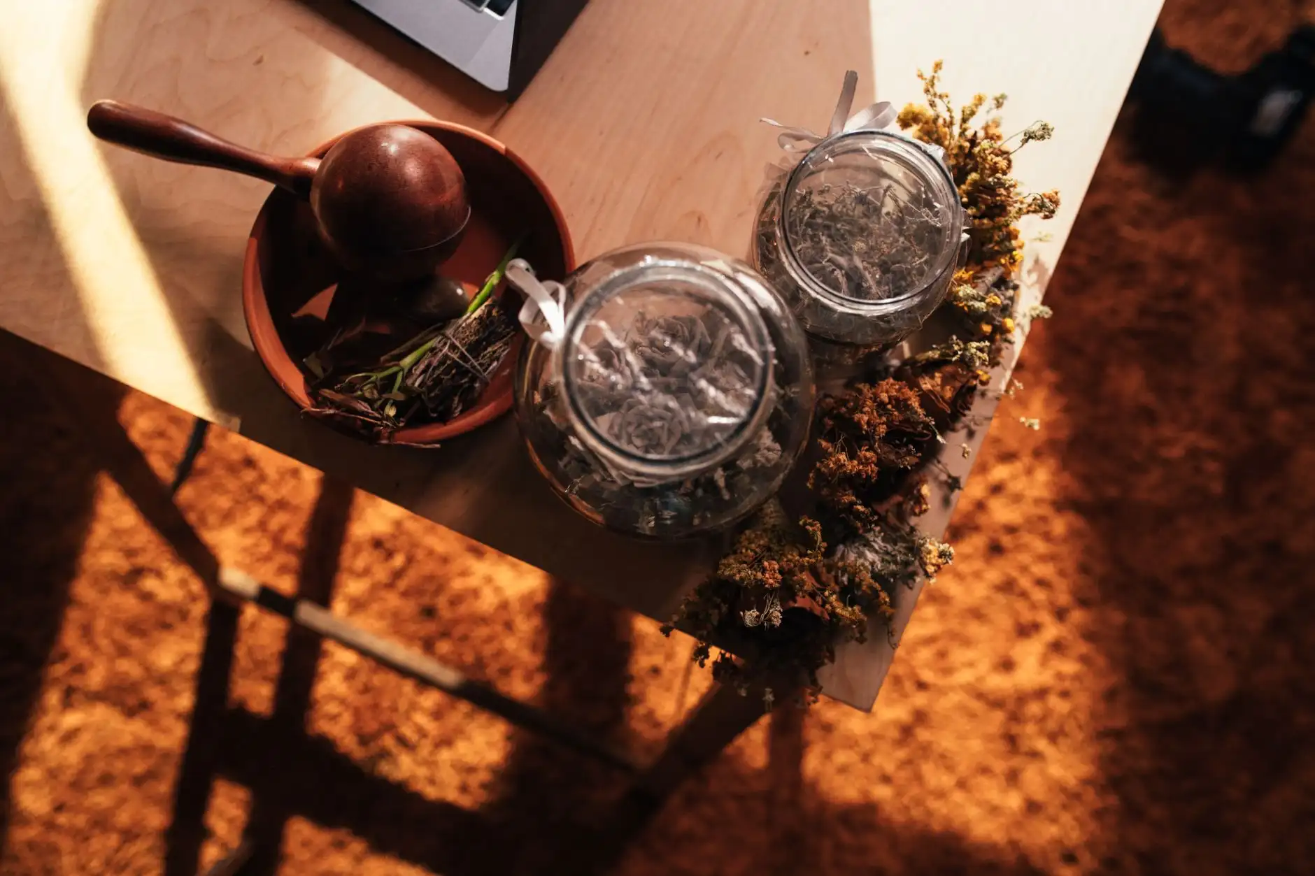 行走鲜花坊花束定制技术优势：新鲜花材保鲜工艺与花艺设计融合